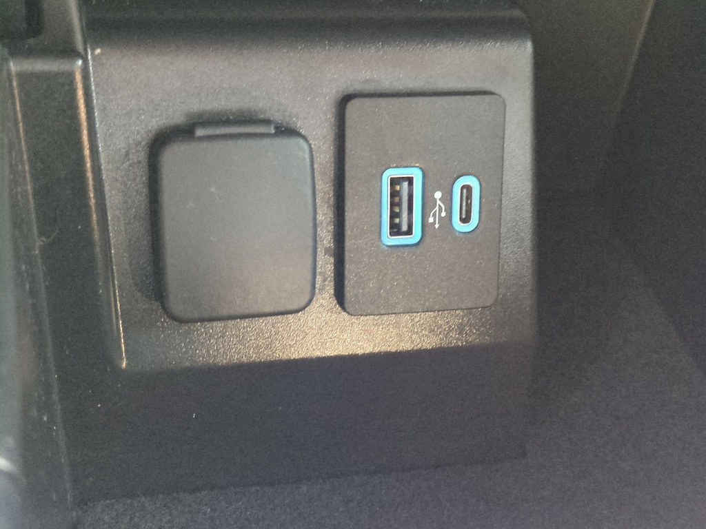 Thumbnail: 2023 Ford Explorer - 17