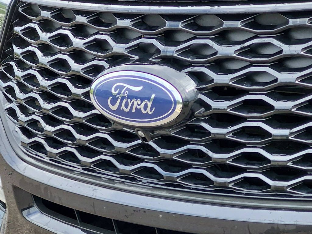 Thumbnail: 2021 Ford Explorer - 7