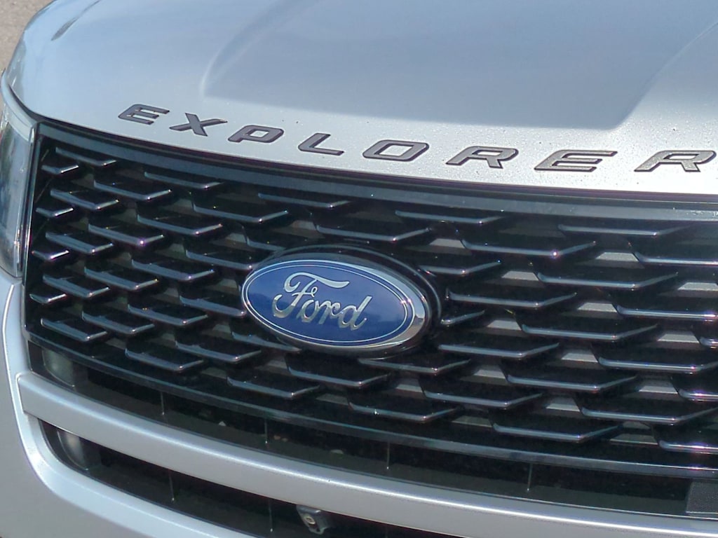 Thumbnail: 2018 Ford Explorer - 7