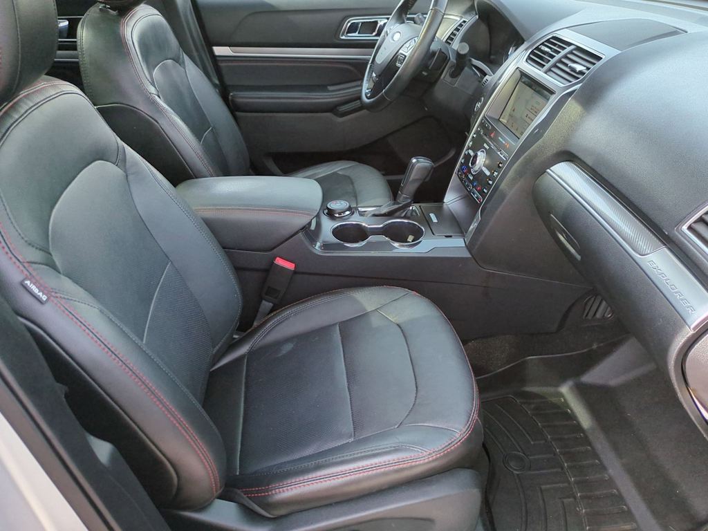 Thumbnail: 2018 Ford Explorer - 11