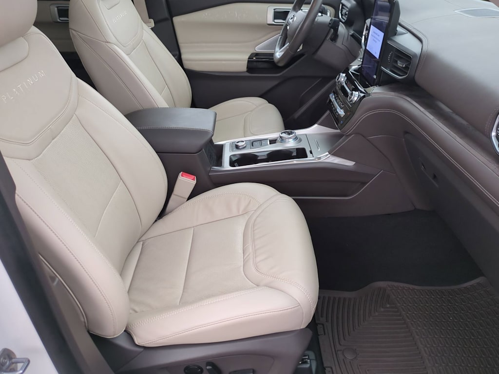 Thumbnail: 2023 Ford Explorer - 28