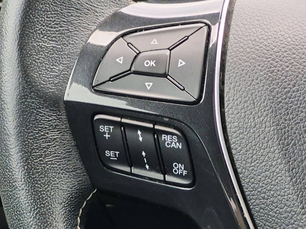Thumbnail: 2018 Ford Explorer - 30