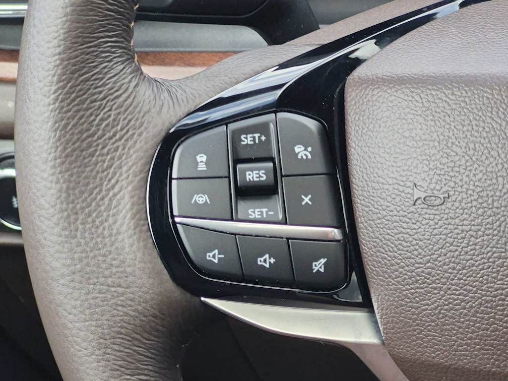 Thumbnail: 2024 Ford Explorer - 31