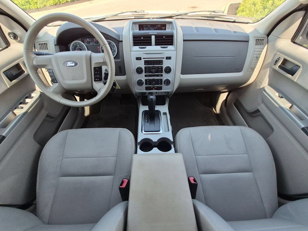 Thumbnail: 2011 Ford Escape - 9