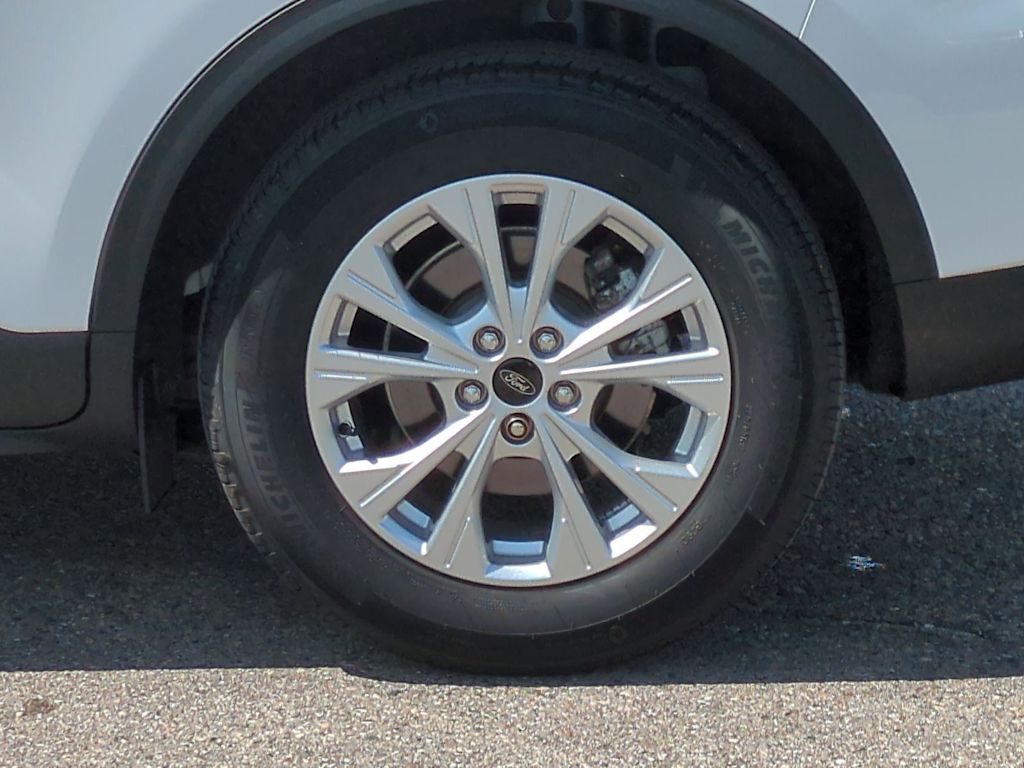 Thumbnail: 2023 Ford Escape - 8