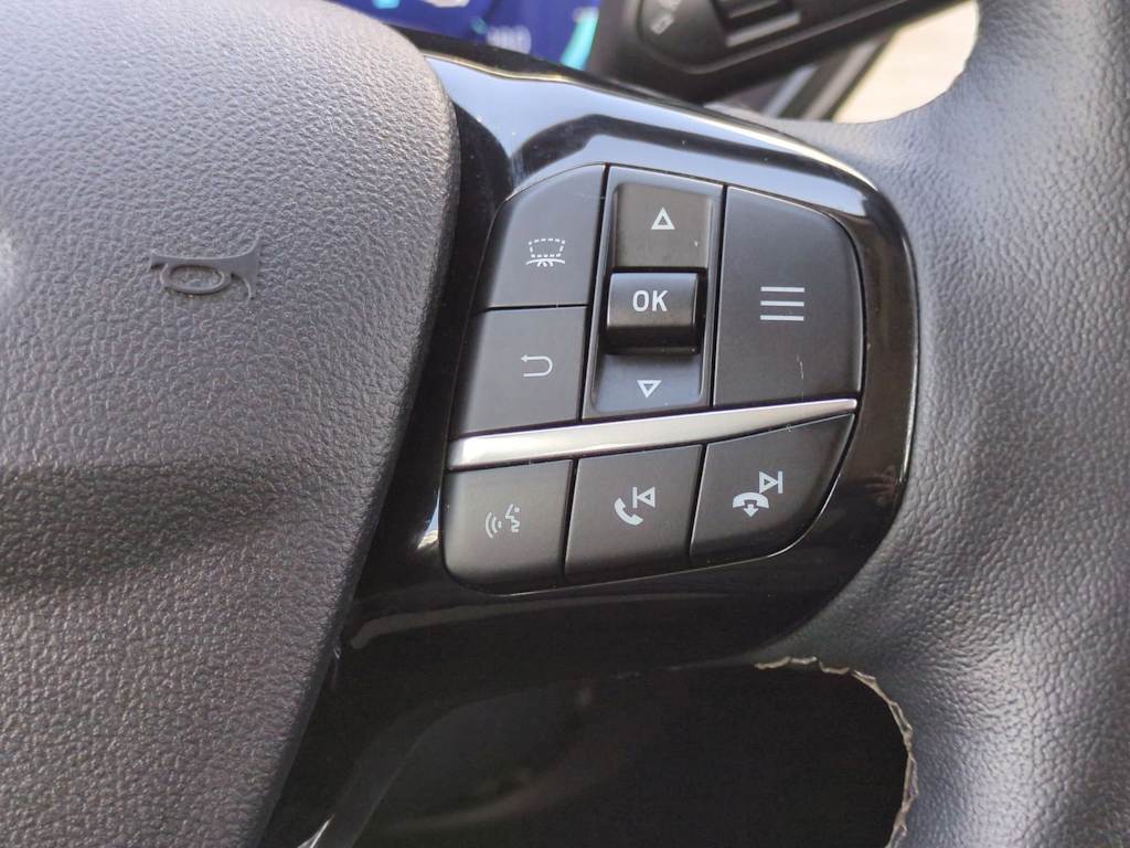 Thumbnail: 2021 Ford Escape - 31