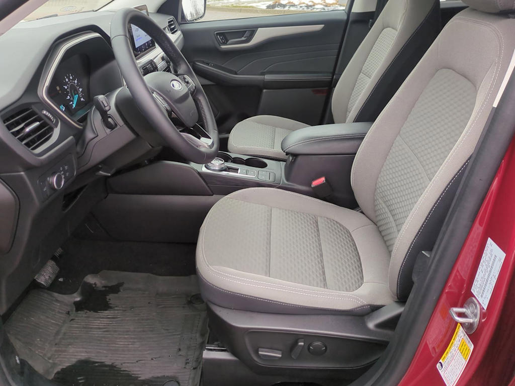 Thumbnail: 2022 Ford Escape - 10