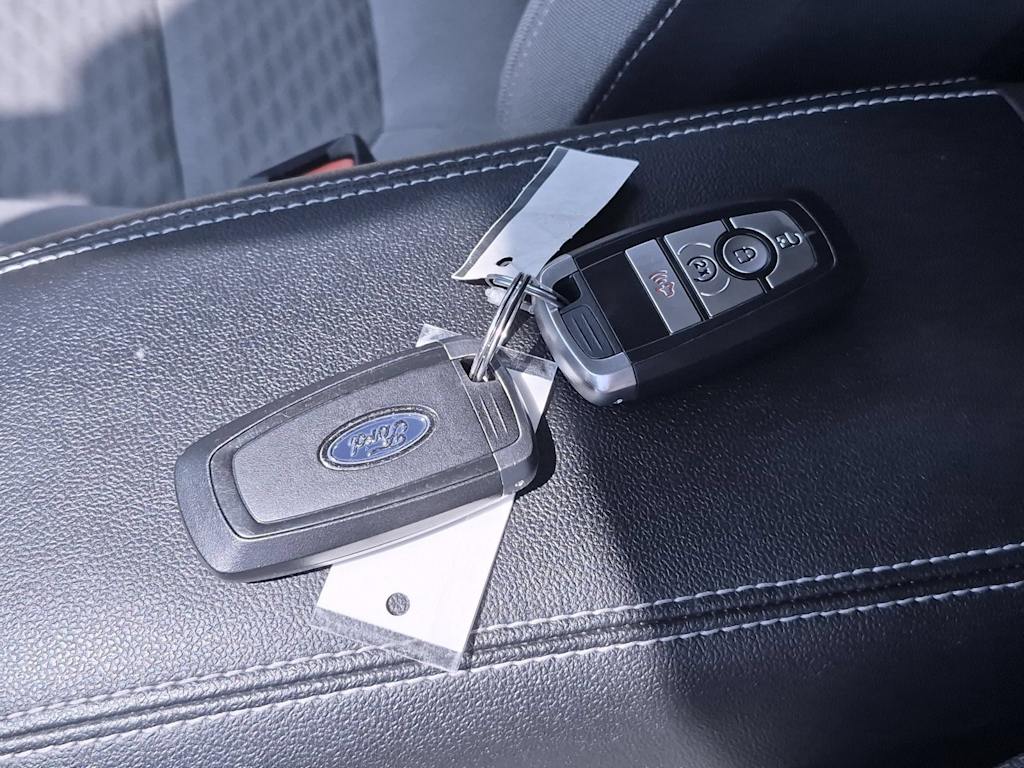 Thumbnail: 2022 Ford Escape - 17