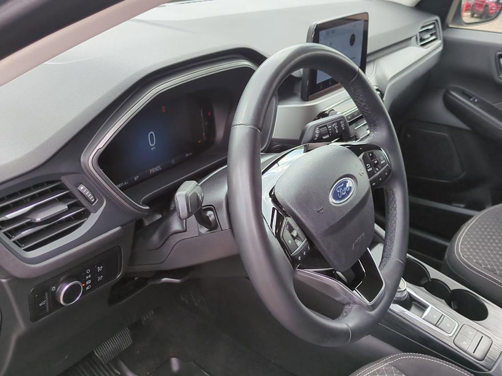 Thumbnail: 2023 Ford Escape - 2