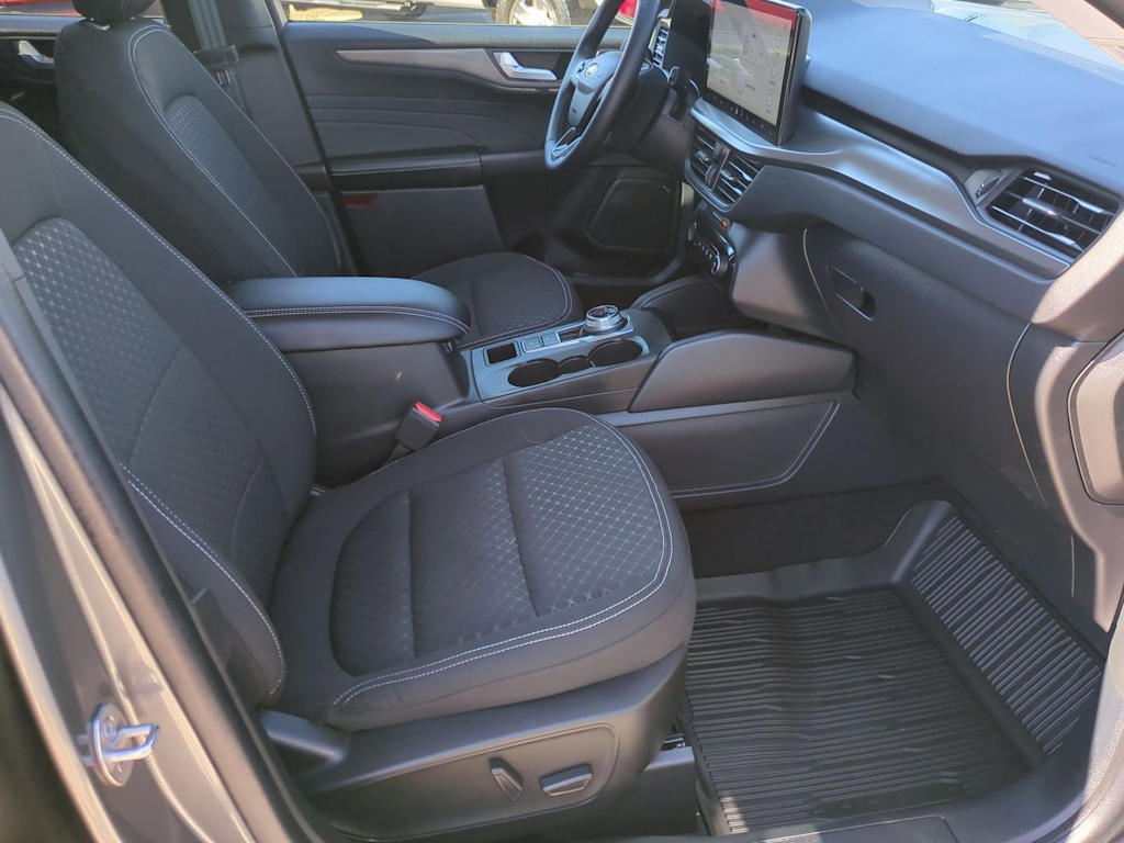 Thumbnail: 2023 Ford Escape - 26