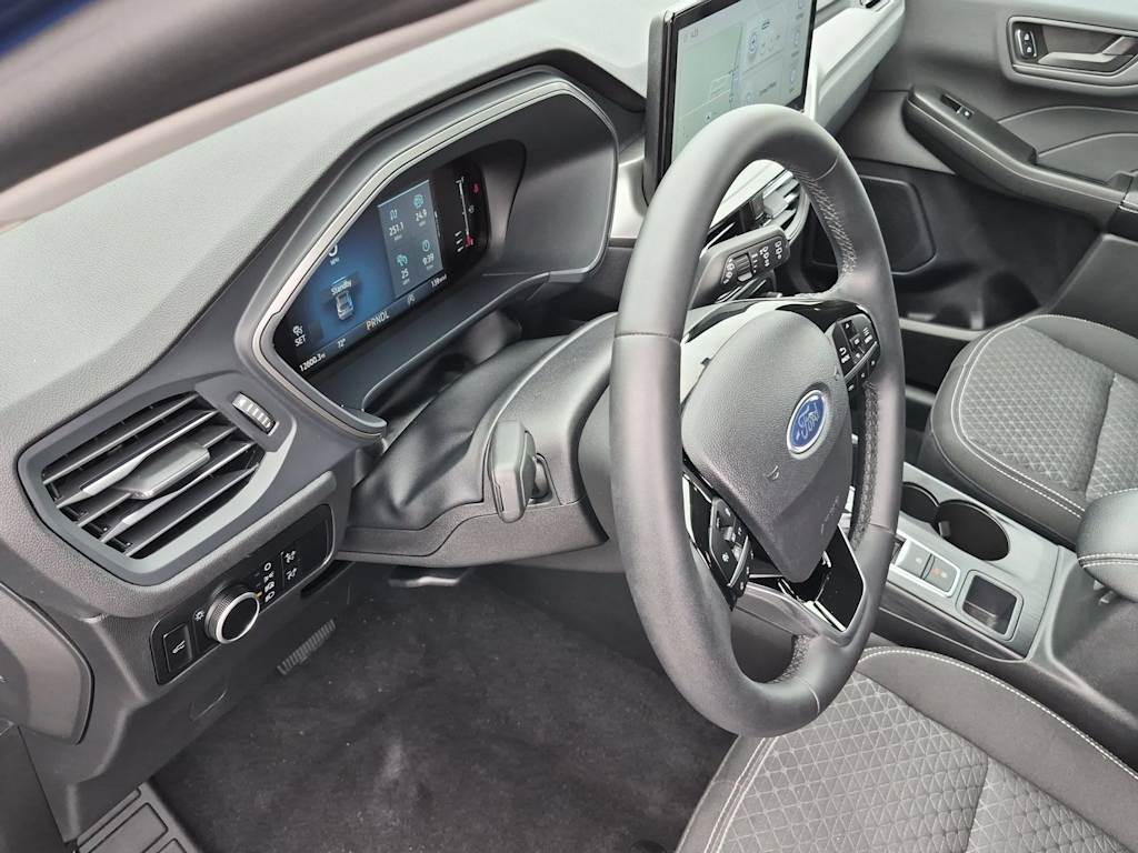 Thumbnail: 2023 Ford Escape - 2
