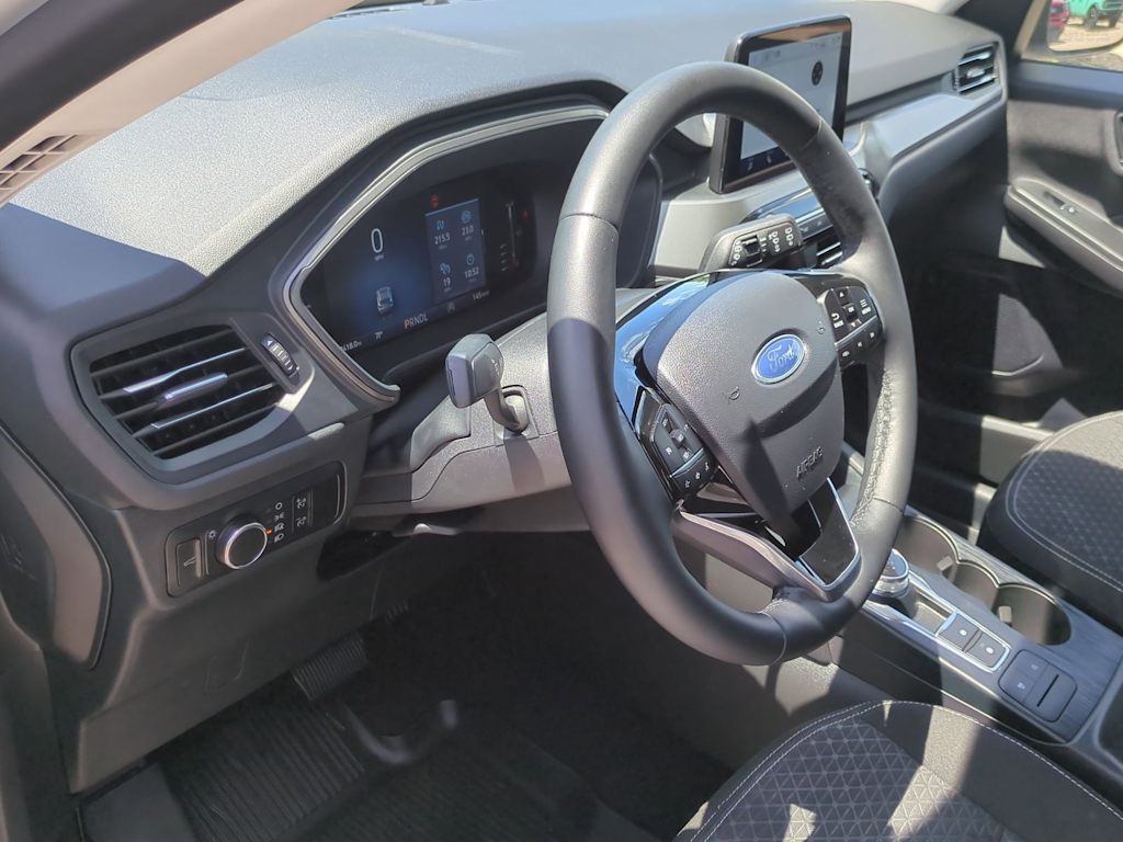 Thumbnail: 2023 Ford Escape - 2