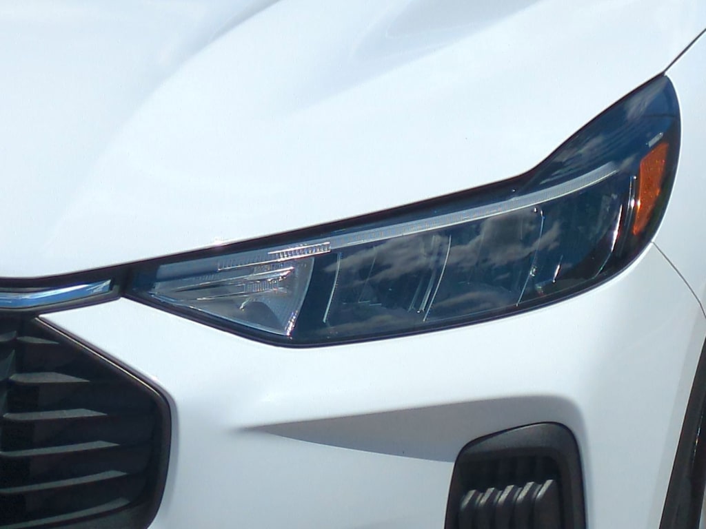 Thumbnail: 2023 Ford Escape - 24
