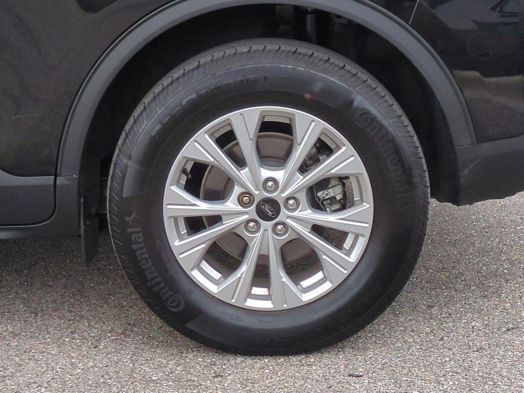 Thumbnail: 2023 Ford Escape - 8