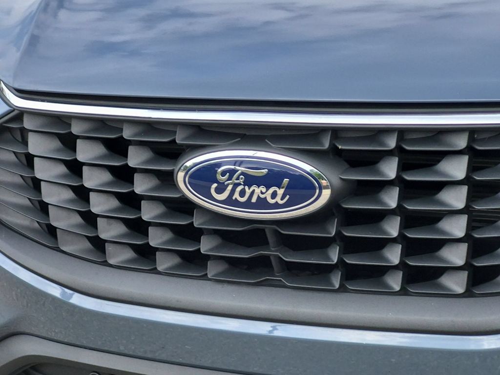 Thumbnail: 2023 Ford Escape - 7