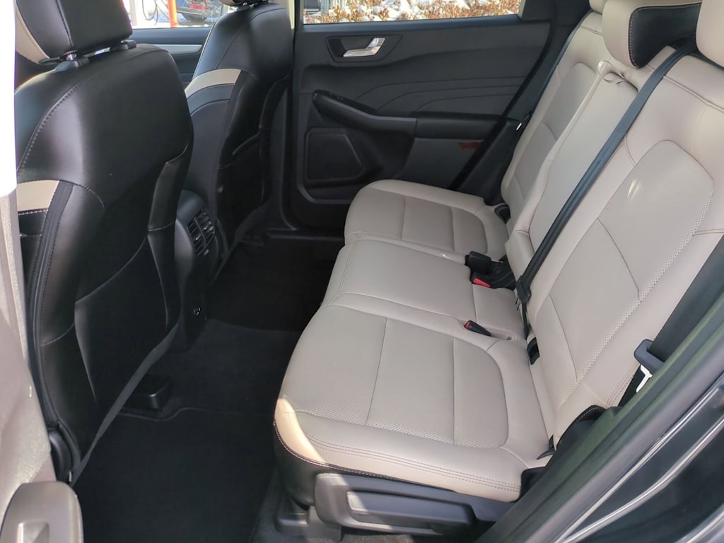 Thumbnail: 2022 Ford Escape - 25