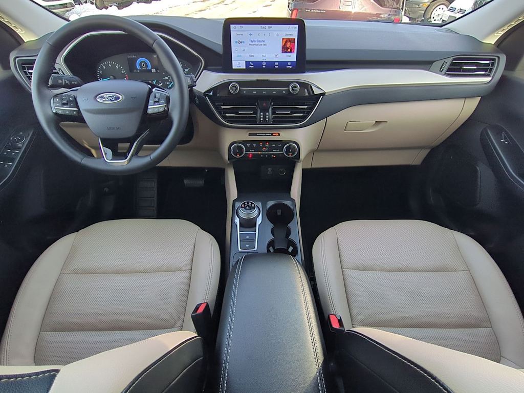 Thumbnail: 2022 Ford Escape - 10