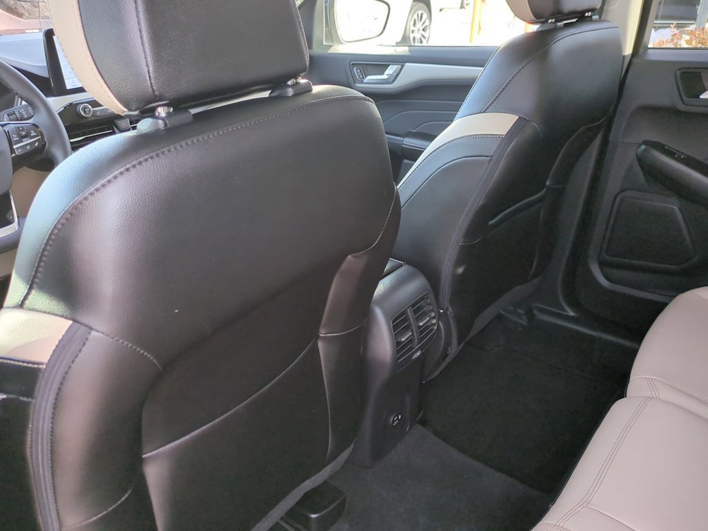 Thumbnail: 2022 Ford Escape - 13