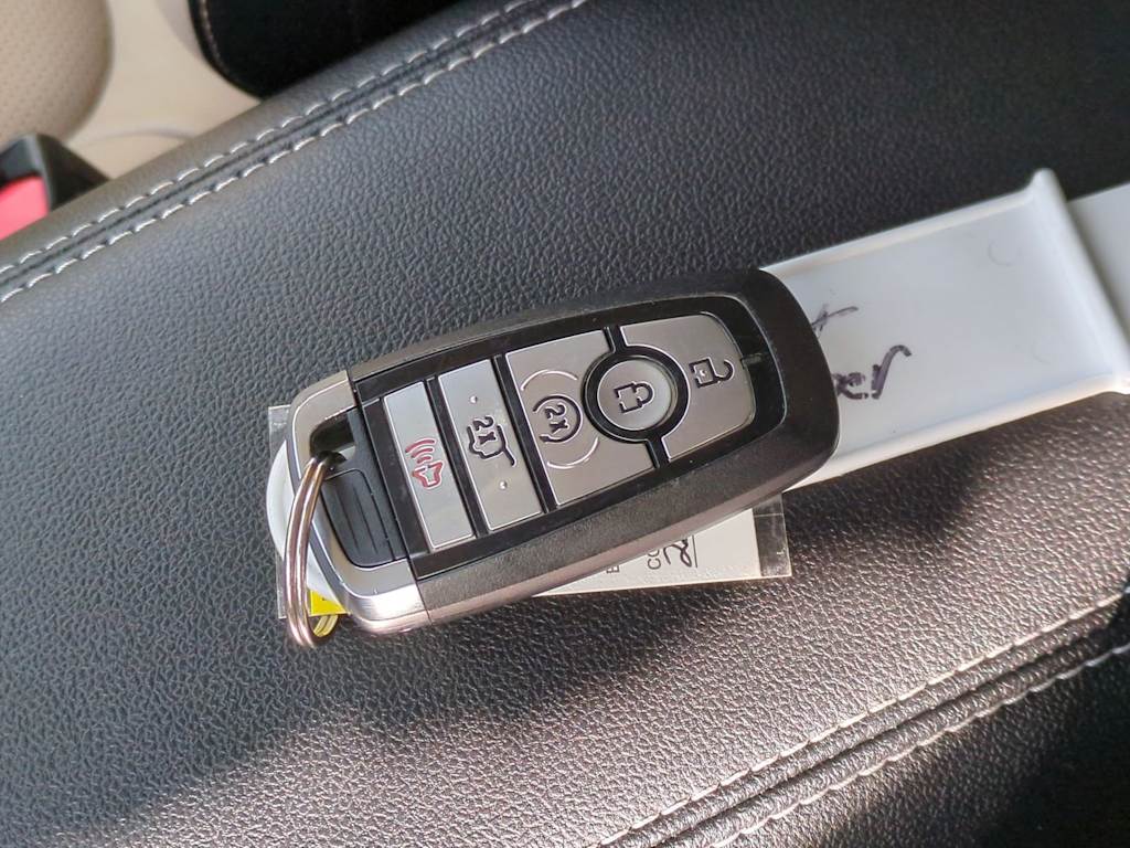 Thumbnail: 2022 Ford Escape - 35