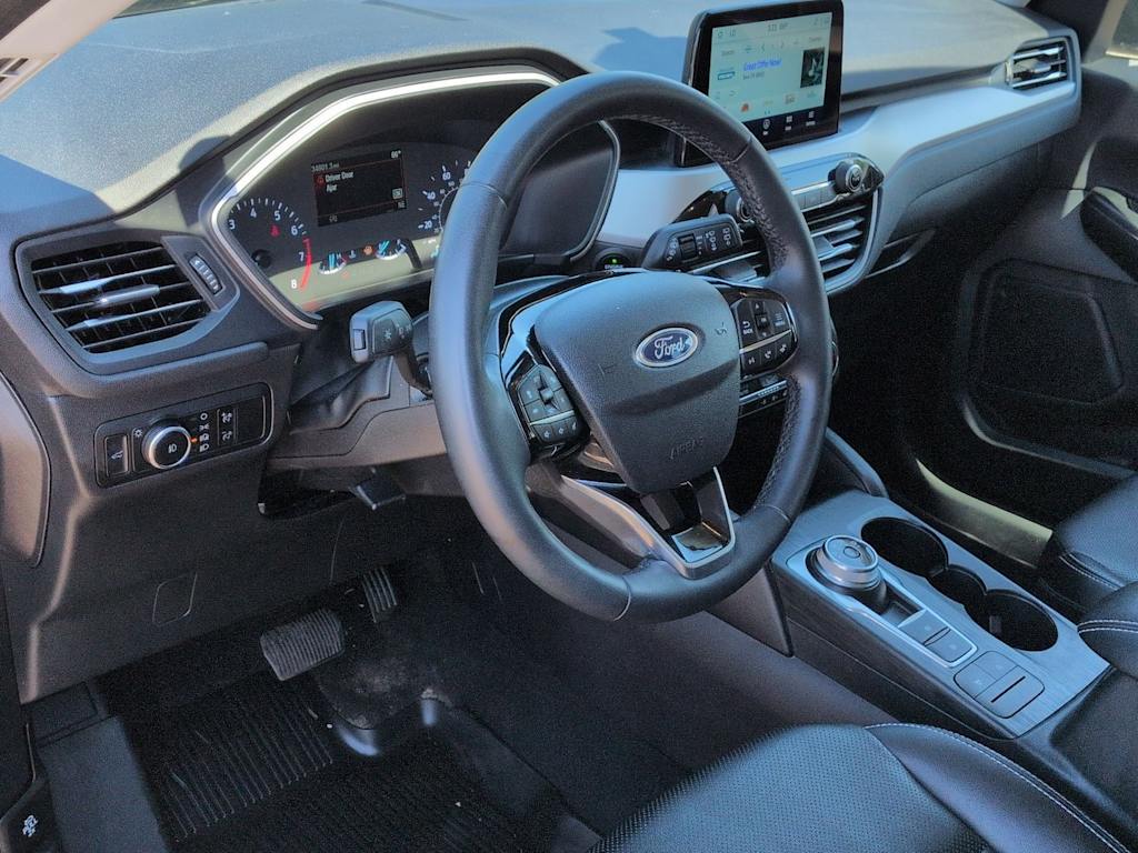 Thumbnail: 2022 Ford Escape - 2