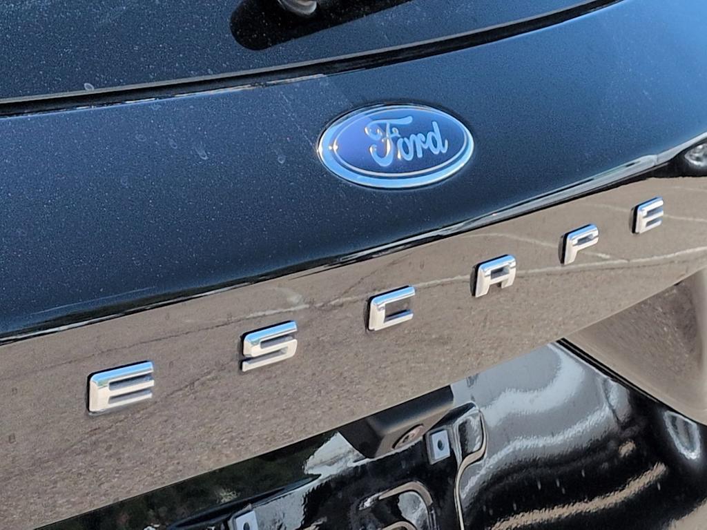 Thumbnail: 2022 Ford Escape - 23