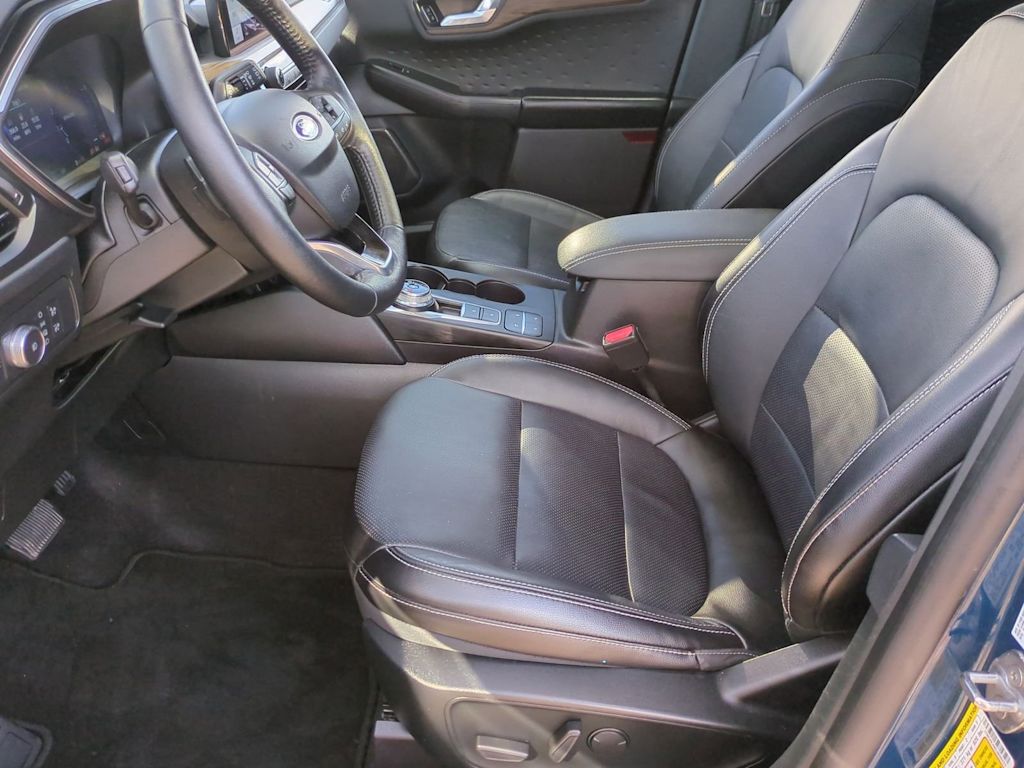 Thumbnail: 2020 Ford Escape - 10