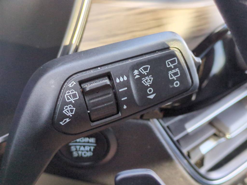 Thumbnail: 2020 Ford Escape - 32