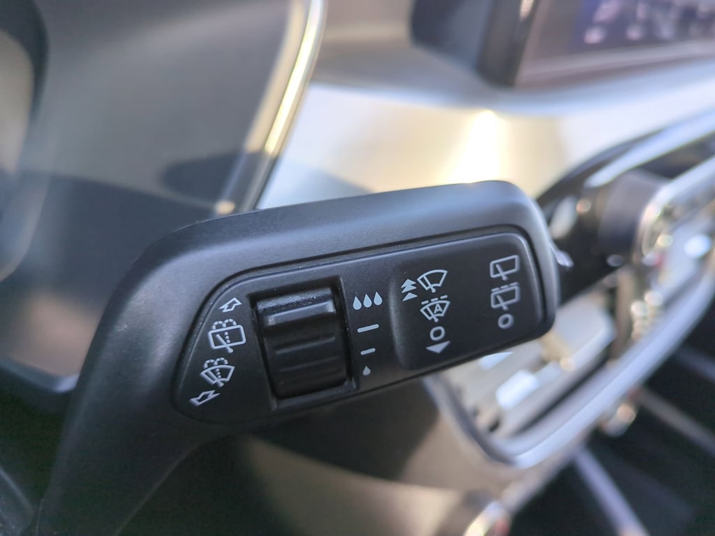 Thumbnail: 2022 Ford Escape - 32