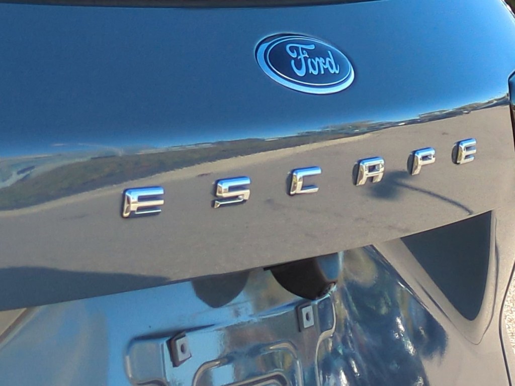 Thumbnail: 2023 Ford Escape - 24