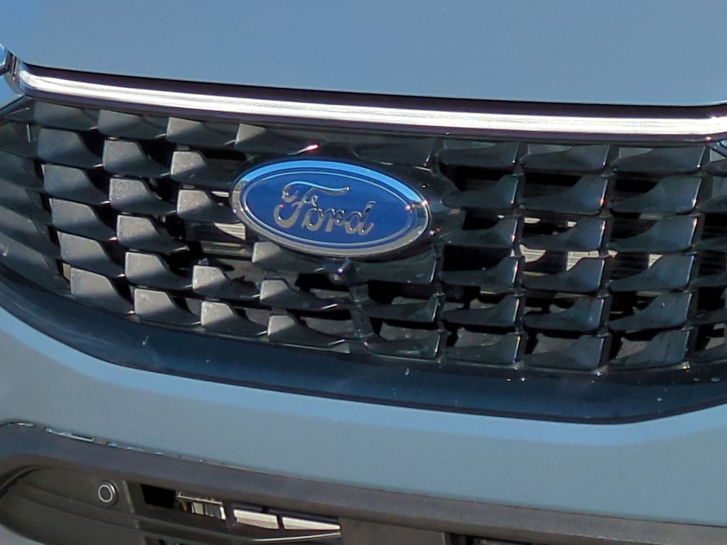 Thumbnail: 2023 Ford Escape - 7
