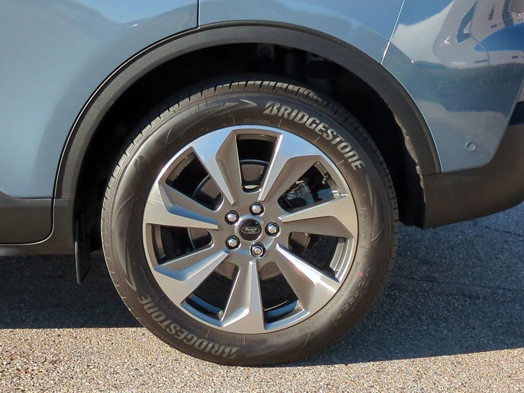 Thumbnail: 2023 Ford Escape - 8