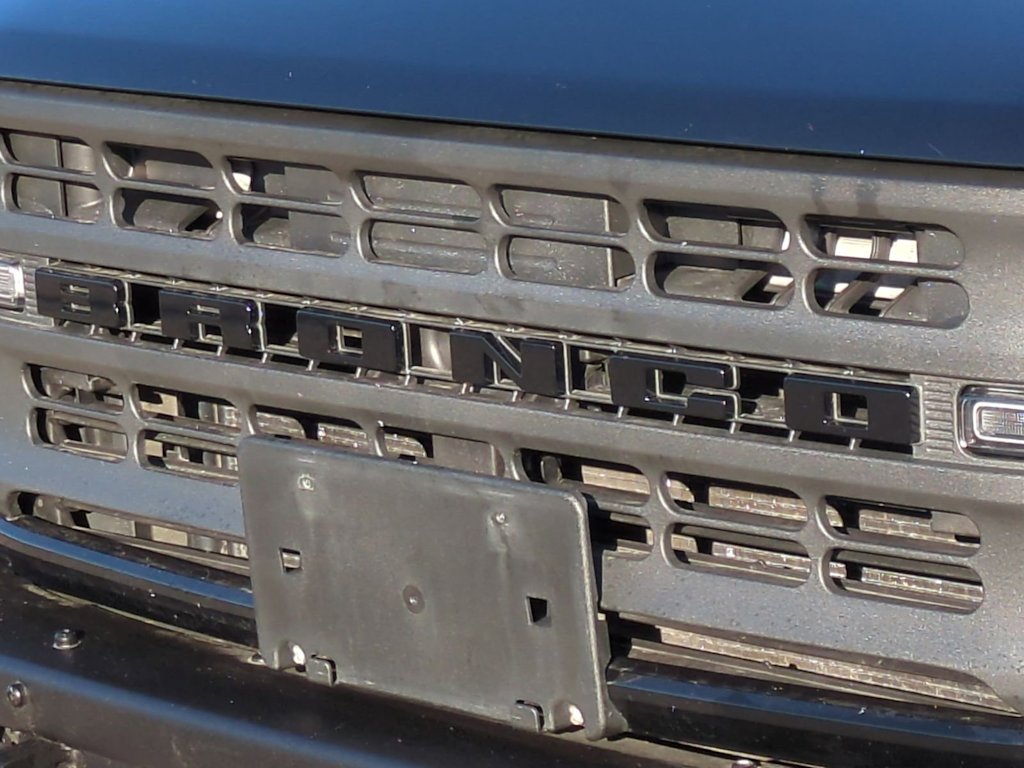 Thumbnail: 2021 Ford Bronco - 23