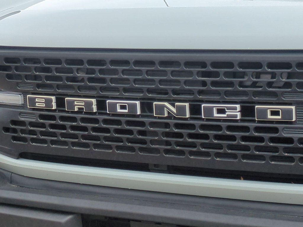 Thumbnail: 2022 Ford Bronco - 6