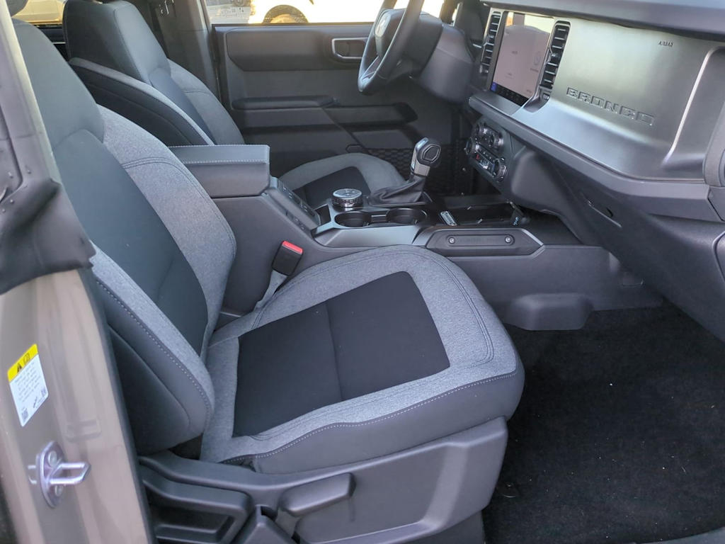 Thumbnail: 2025 Ford Bronco - 11