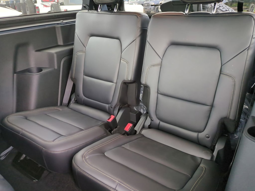 Thumbnail: 2025 Ford Bronco - 11