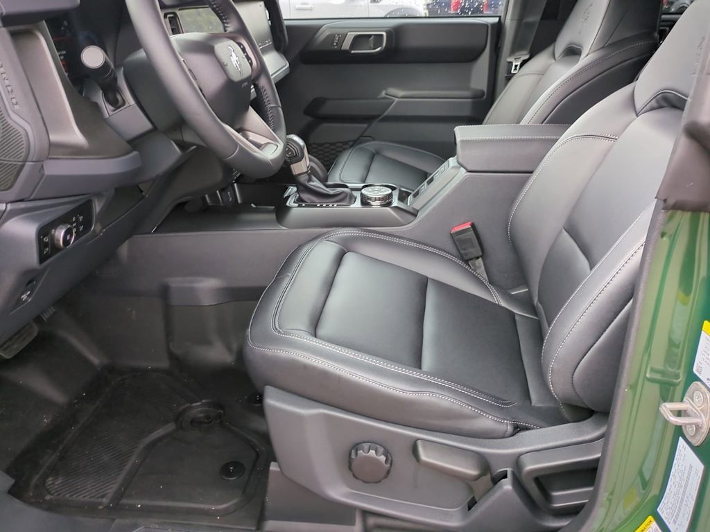 Thumbnail: 2025 Ford Bronco - 10