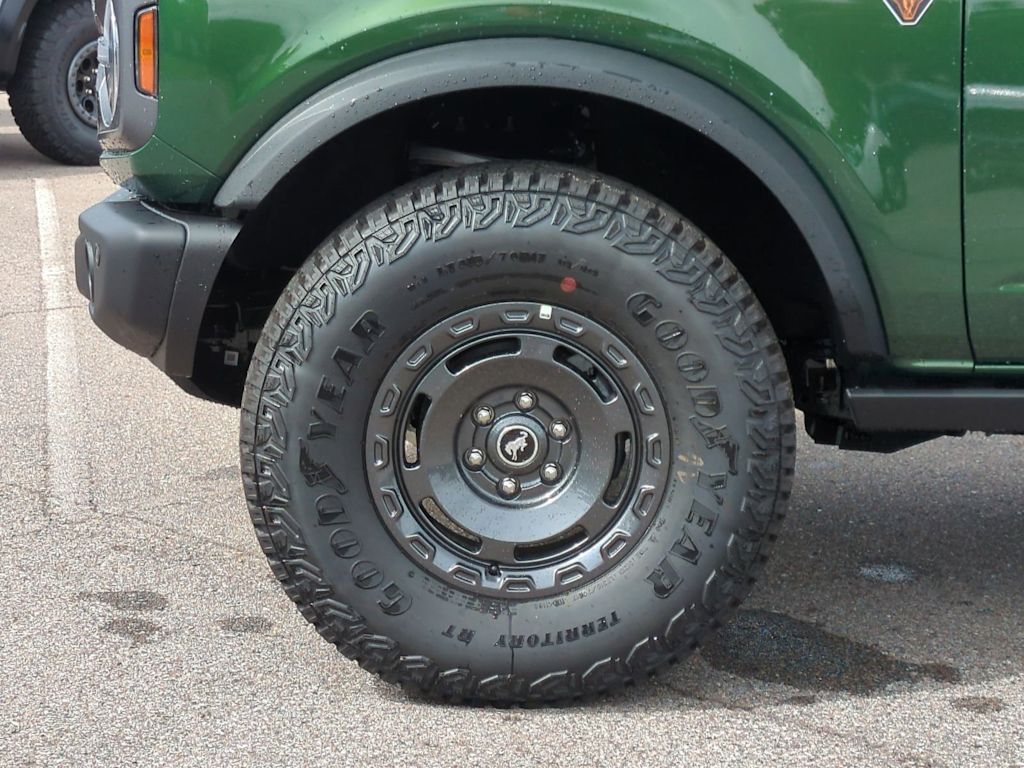 Thumbnail: 2025 Ford Bronco - 8