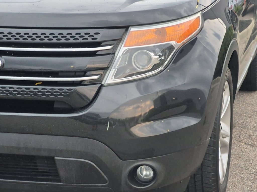 Thumbnail: 2011 Ford Explorer - 23