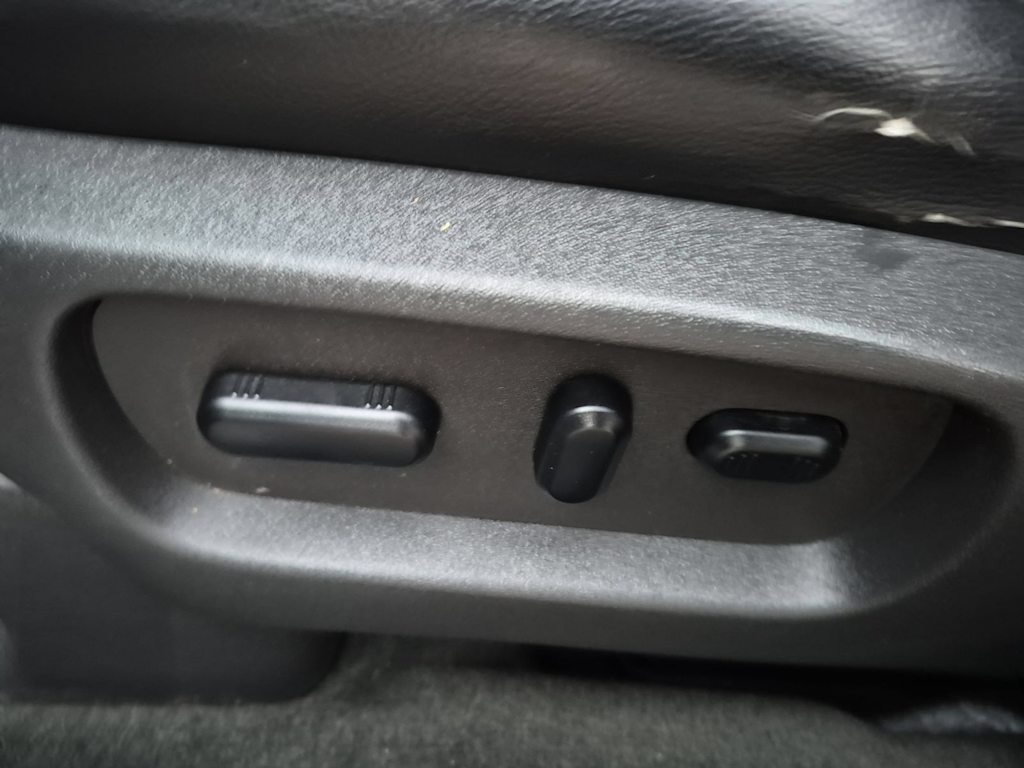 Thumbnail: 2011 Ford Explorer - 25