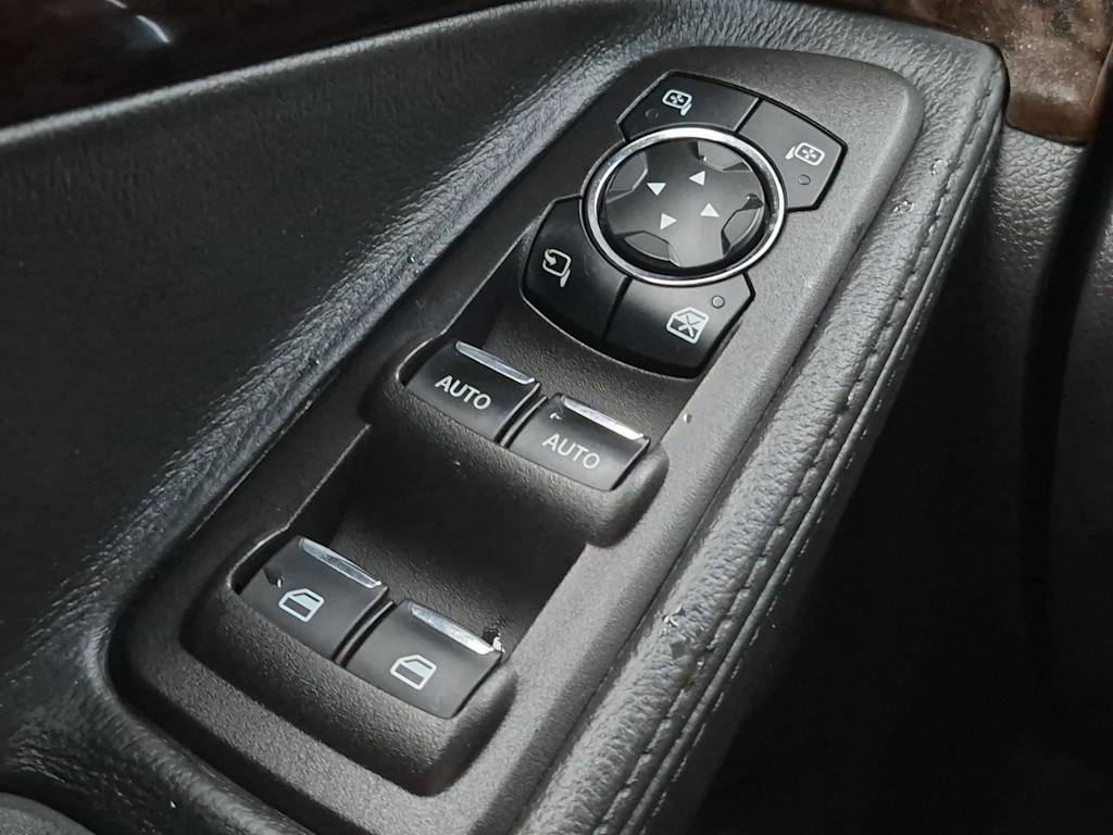 Thumbnail: 2011 Ford Explorer - 35