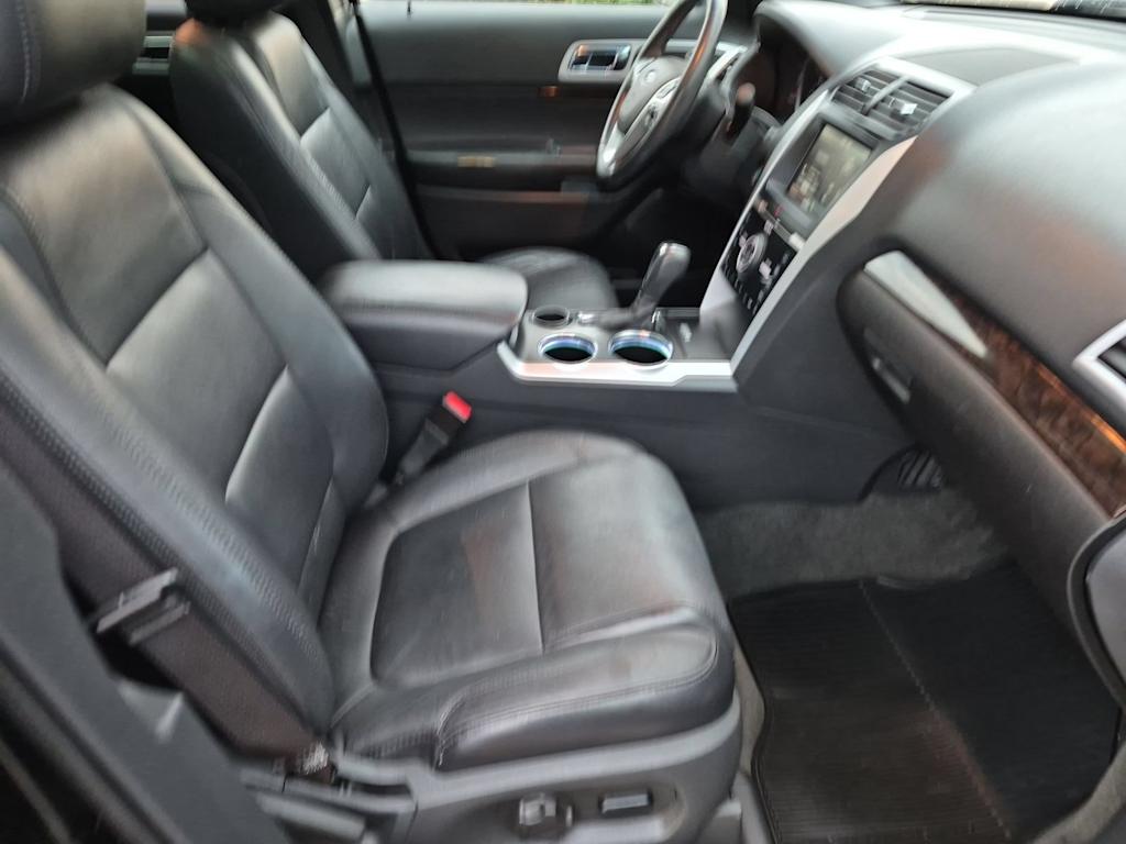 Thumbnail: 2011 Ford Explorer - 10