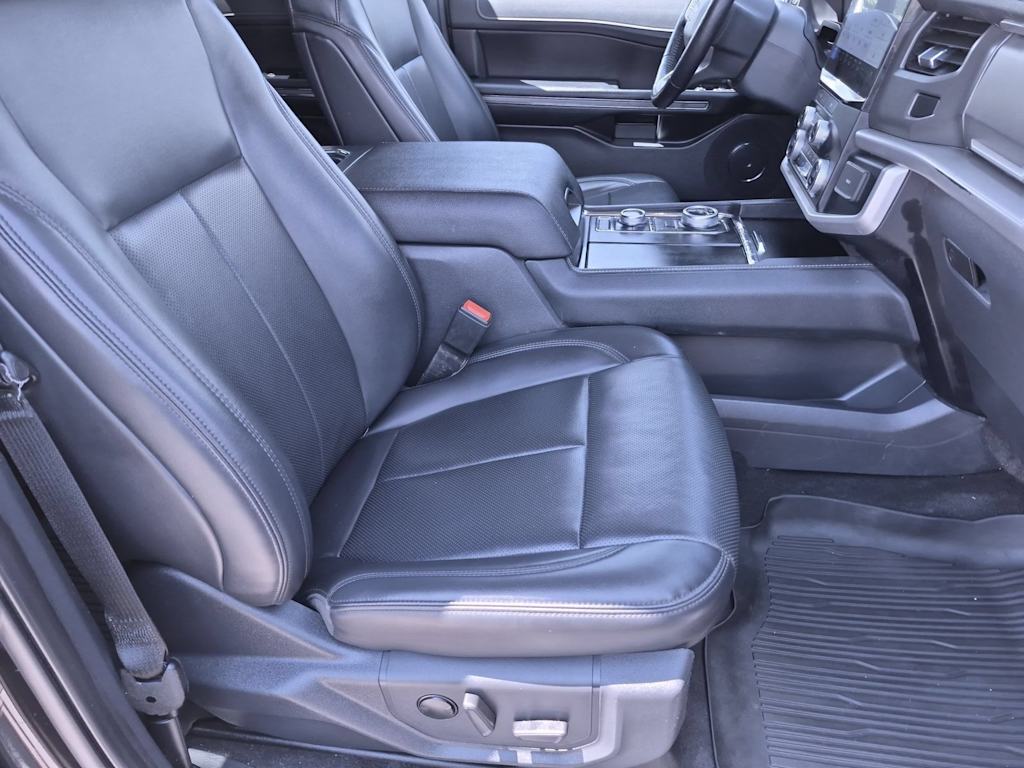 Thumbnail: 2023 Ford Expedition MAX - 10