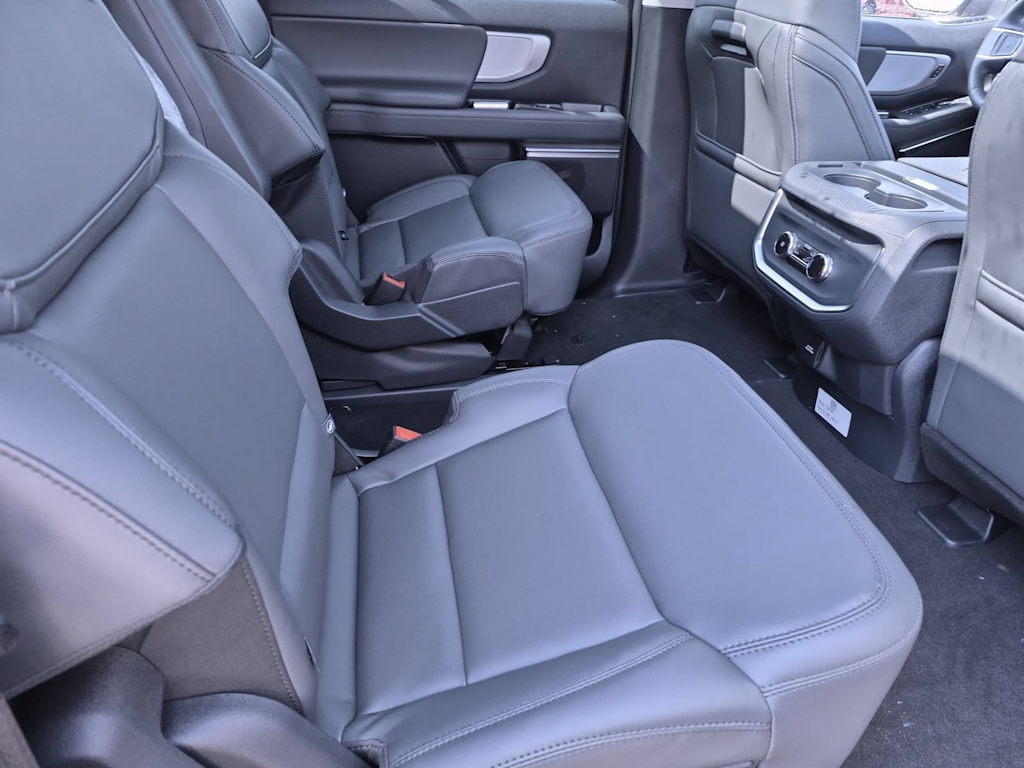 Thumbnail: 2027 Ford Expedition MAX - 26