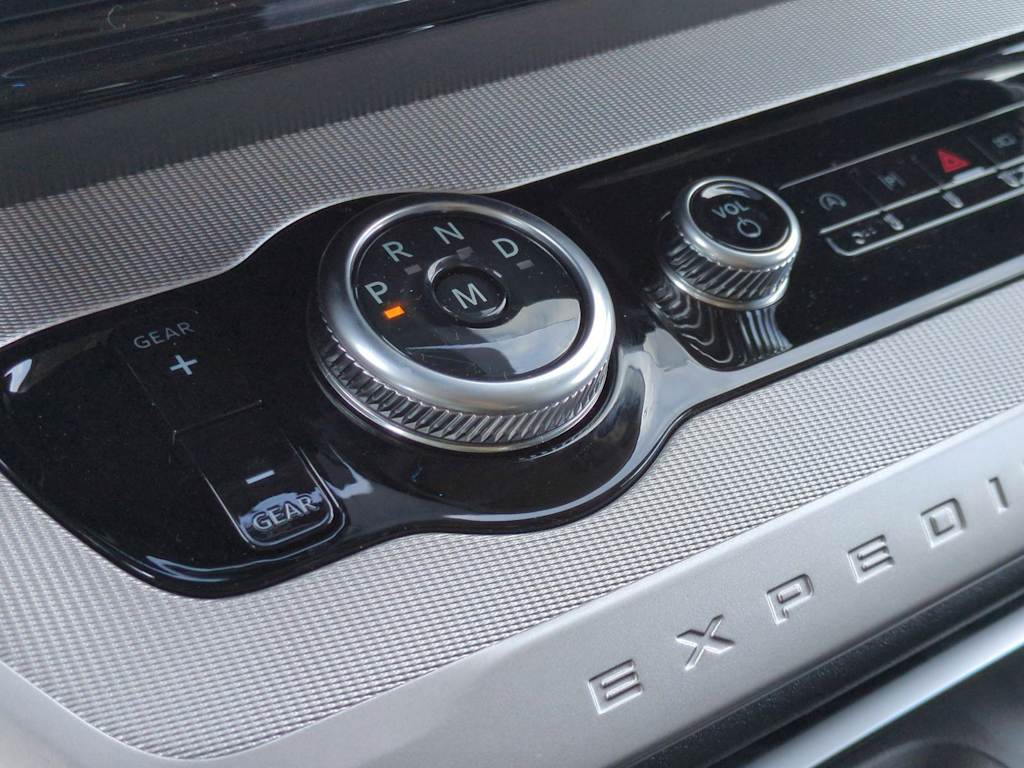 Thumbnail: 2026 Ford Expedition MAX - 32