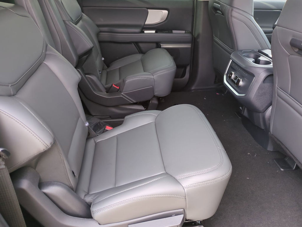 Thumbnail: 2026 Ford Expedition MAX - 25