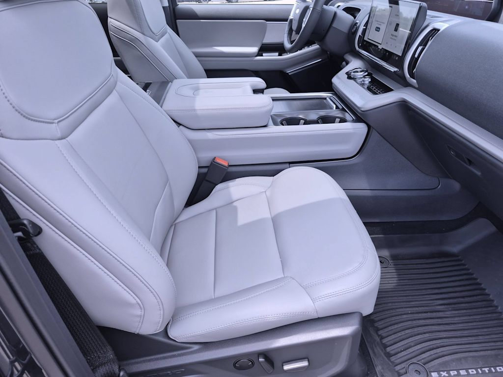 Thumbnail: 2026 Ford Expedition MAX - 27