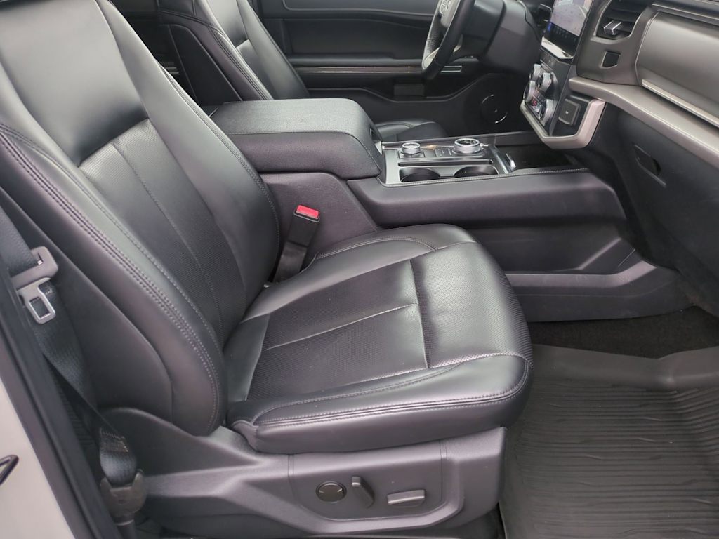 Thumbnail: 2022 Ford Expedition MAX - 11