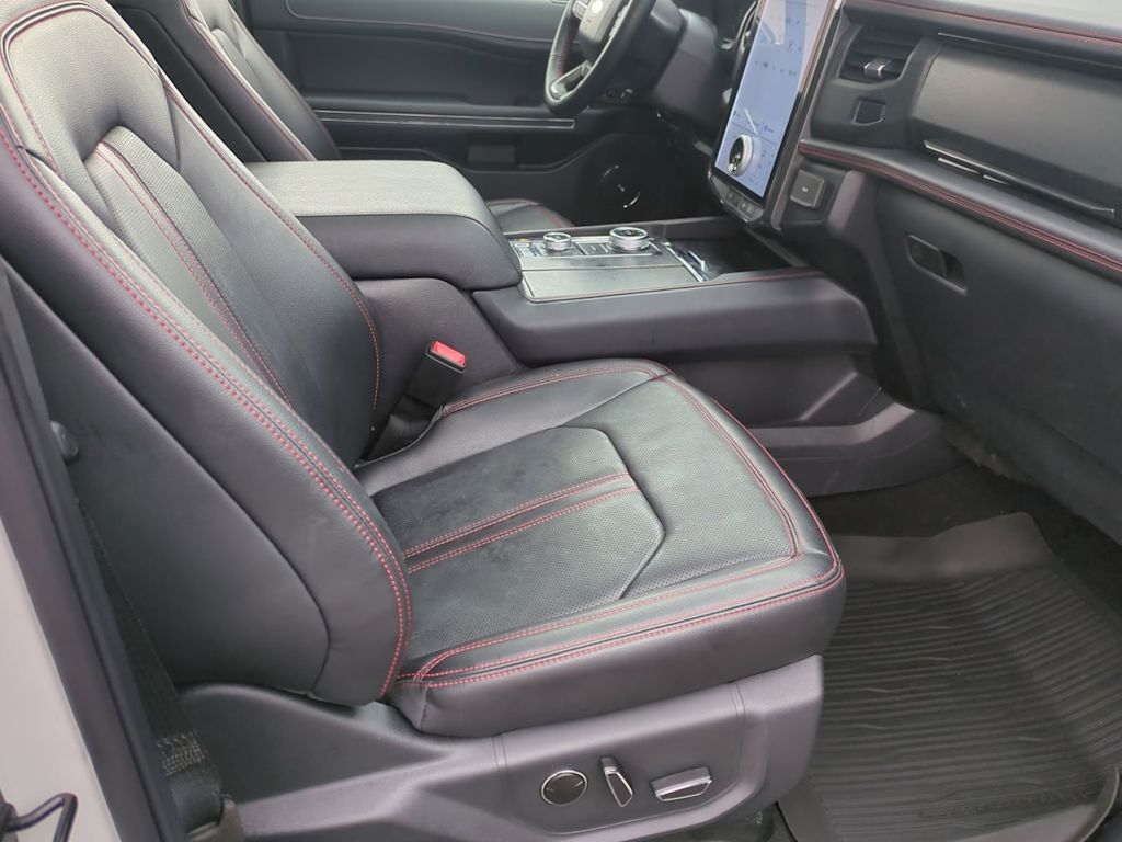 Thumbnail: 2024 Ford Expedition MAX - 32