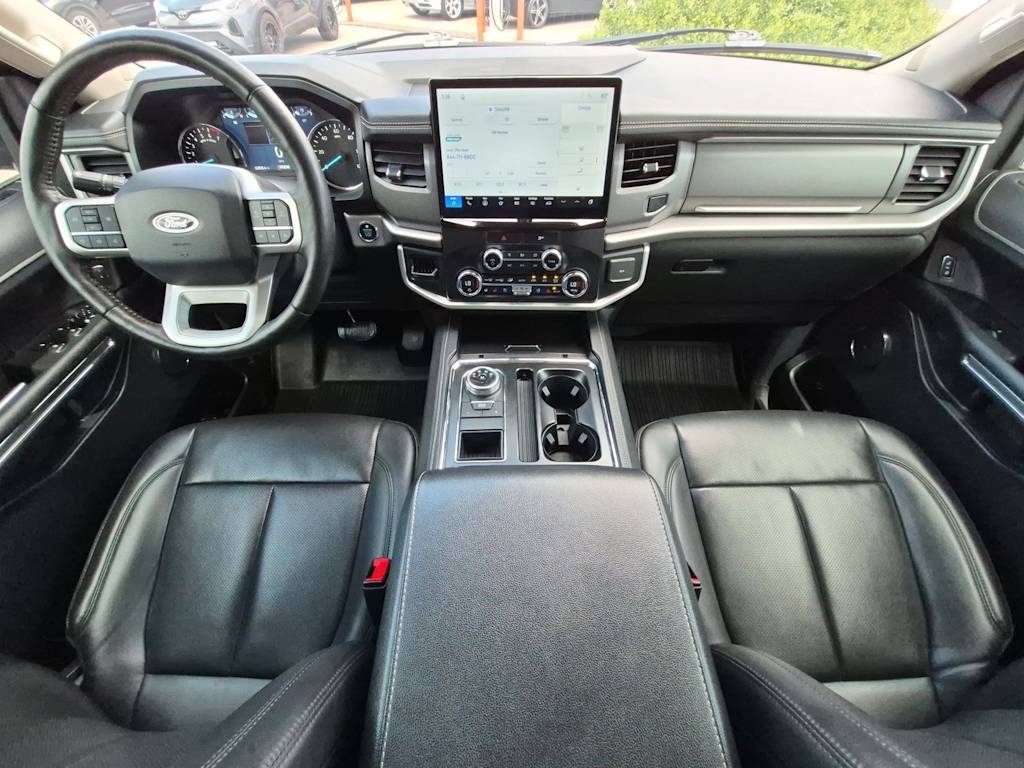 Thumbnail: 2022 Ford Expedition - 9