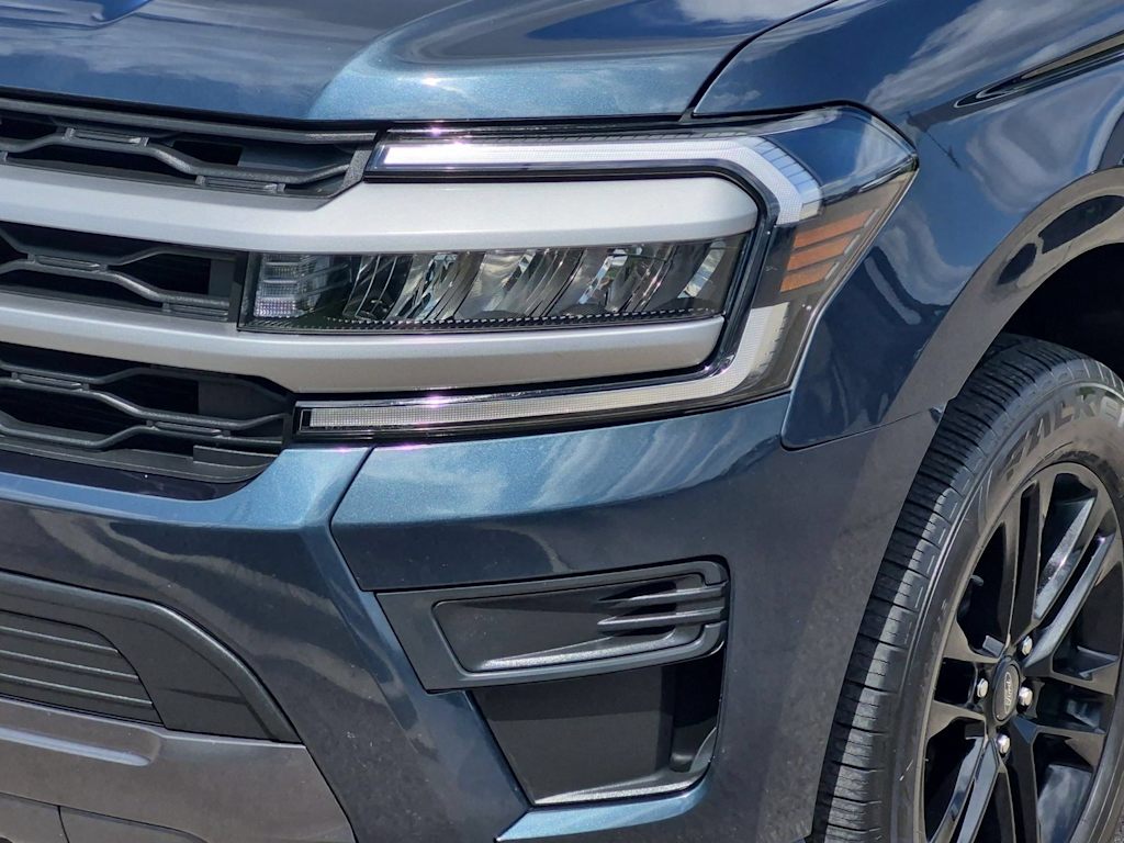 Thumbnail: 2022 Ford Expedition - 23